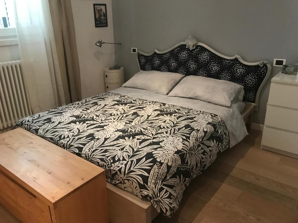Camera Con Bagno Privato E Parcheggio Lucca Ngoại thất bức ảnh