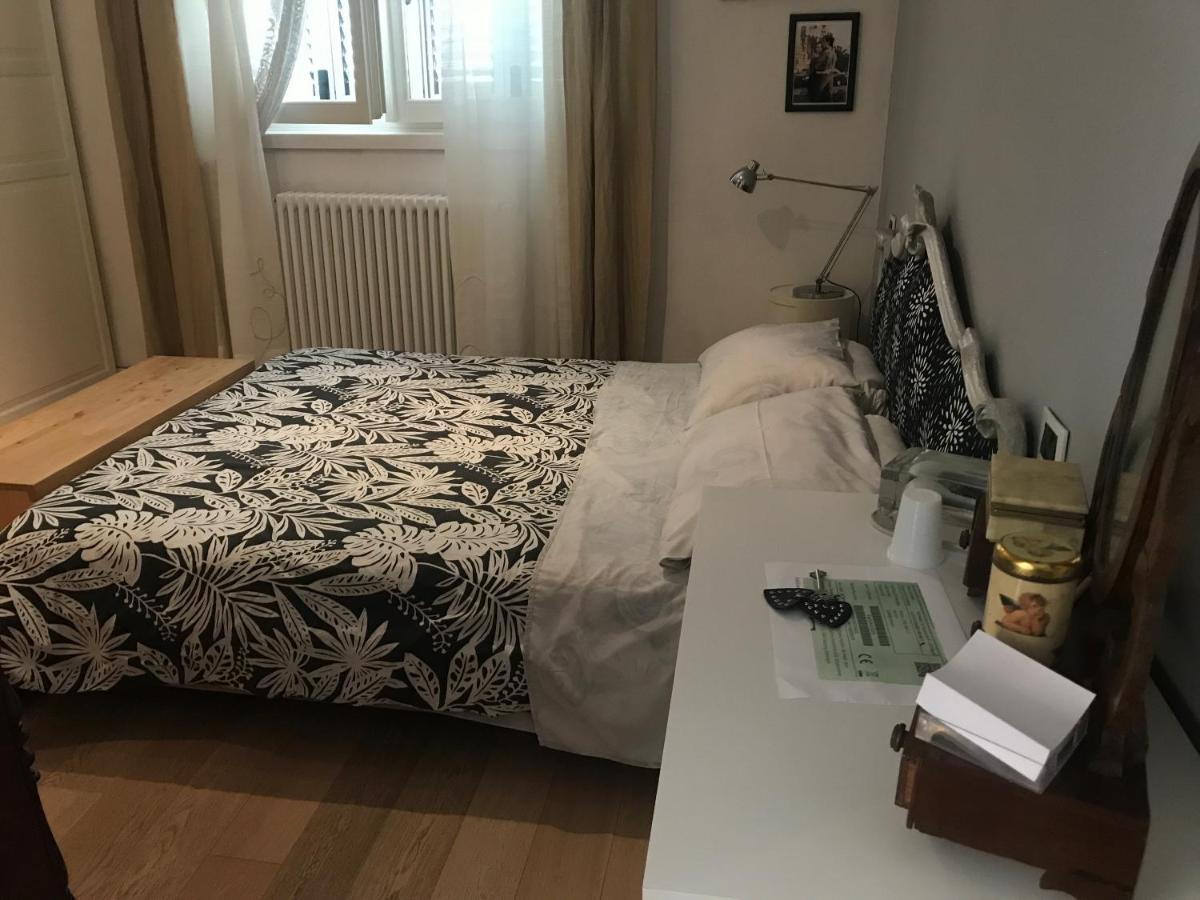 Camera Con Bagno Privato E Parcheggio Lucca Ngoại thất bức ảnh